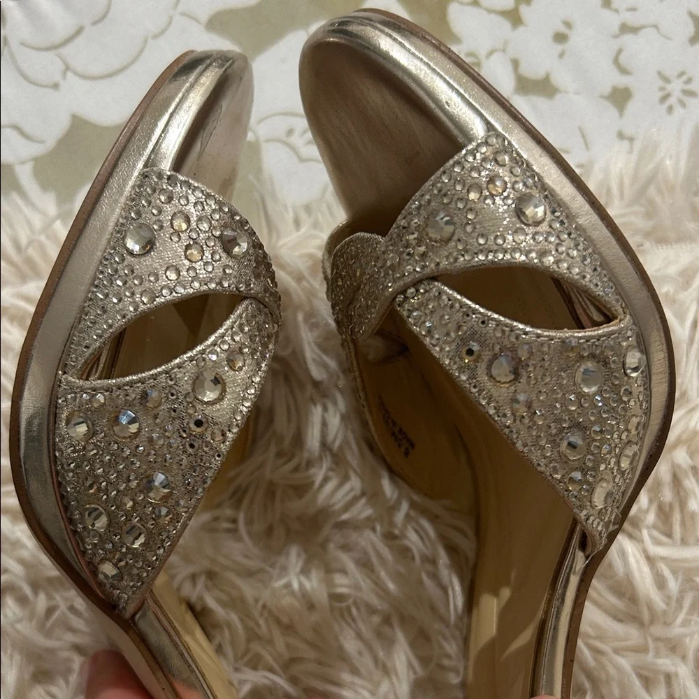 Jessica Simpson Glittering Gold Heels - Picture 9 of 9